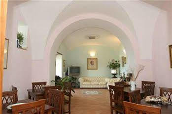 Rina Hotel 2*